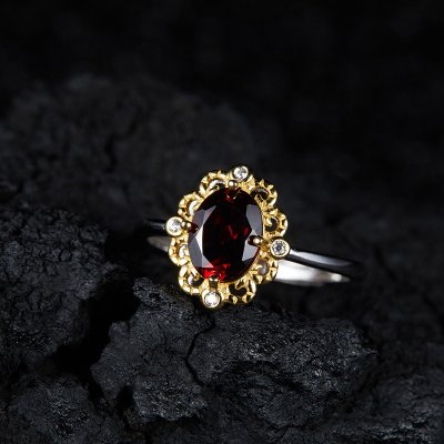 S925 sterling Silver Ring Inlaid With Natural Topaz and Lapis Lazuli In A Floral Design